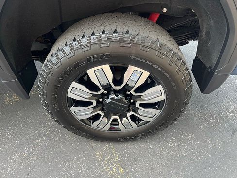 Used 2025 GMC Sierra 3500 Denali w/ Denali Reserve Package AWD/4WD image 13