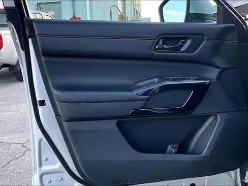 Certified 2025 Nissan Pathfinder SV image 20