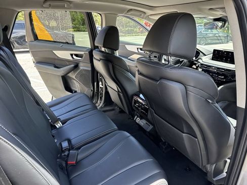 Used 2024 Acura MDX w/ Technology Package FWD image 33