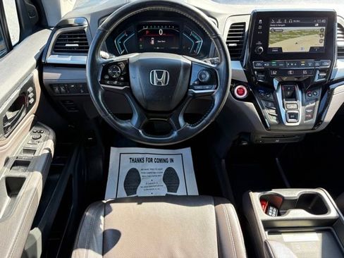 Used 2018 Honda Odyssey Elite image 9