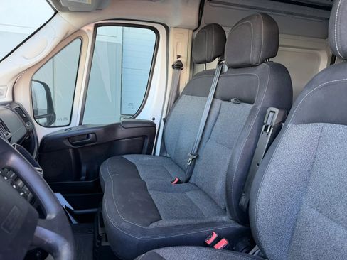 Used 2021 RAM ProMaster 2500 w/ Convenience Group image 11