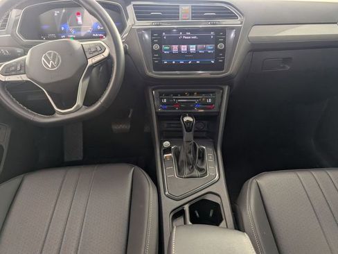 Used 2024 Volkswagen Tiguan SE image 26