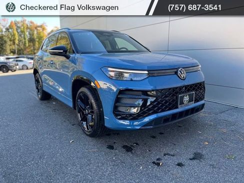 New 2026 Volkswagen Tiguan SE R-Line image 1