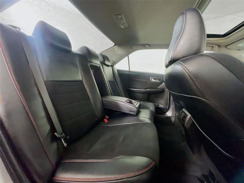 Used 2015 Toyota Camry XSE w/ Advanced Technology Package FWD image 28