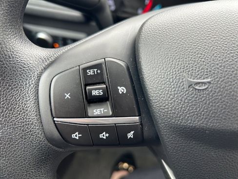 Used 2020 Ford Escape SE image 18