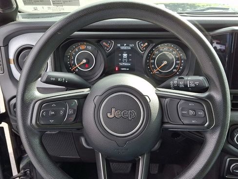Used 2024 Jeep Wrangler Sport AWD/4WD image 19