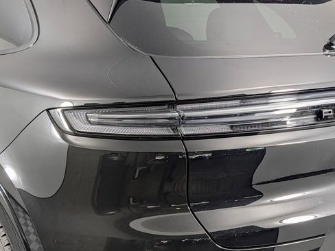 New 2026 Porsche Cayenne GTS AWD/4WD image 16