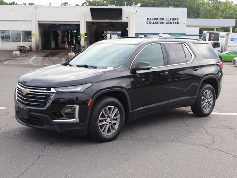 Used 2023 Chevrolet Traverse LT w/ LPO, Cargo Package AWD/4WD image 5