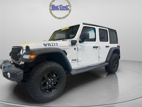 Used 2024 Jeep Wrangler Unlimited AWD/4WD image 1