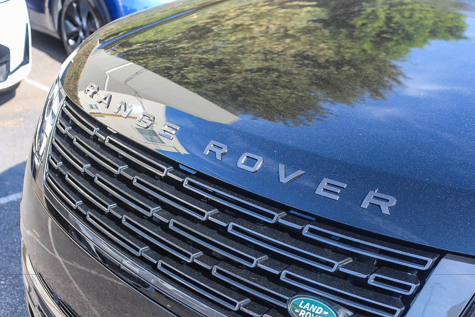 Used 2025 Land Rover Range Rover Long Wheelbase Autobiography AWD/4WD image 10