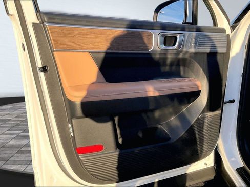 Used 2025 Hyundai Santa Fe Limited image 23