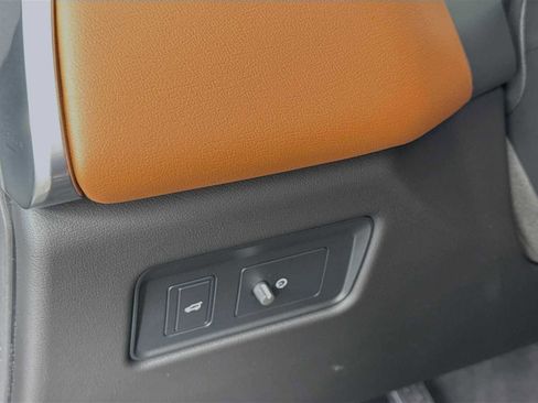 New 2026 Jaguar F-PACE R-Dynamic S image 10