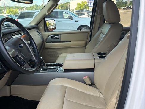 Used 2017 Ford Expedition Limited w/ Equipment Group 301A RWD image 6