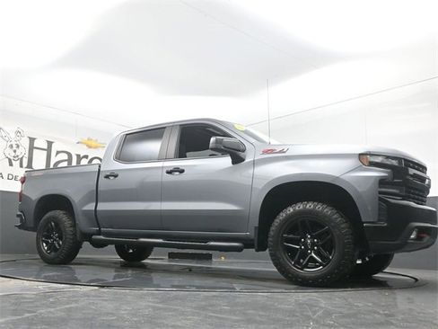 Used 2021 Chevrolet Silverado 1500 LT Trail Boss w/ Convenience Package II image 2