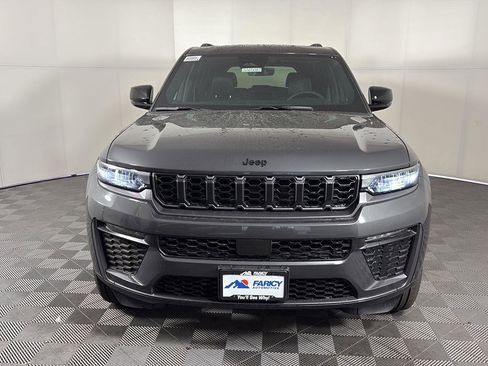 New 2026 Jeep Grand Cherokee Limited w/ Limited Altitude Package AWD/4WD image 3