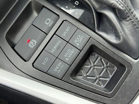 Certified 2023 Toyota RAV4 LE image 35