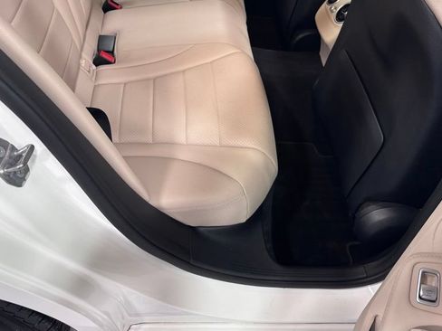 Used 2019 Mercedes-Benz C 300 4MATIC Sedan image 24