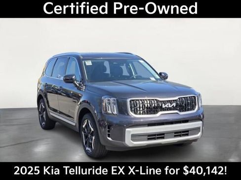 Used 2025 Kia Telluride EX w/ EX Captain's Chair Package AWD/4WD image 1
