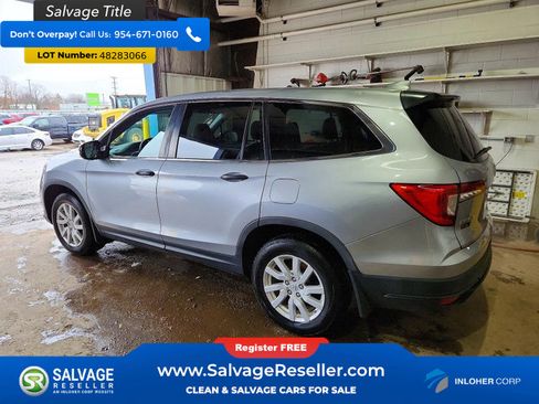 Used 2019 Honda Pilot LX image 3