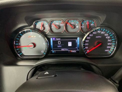 Used 2019 Chevrolet Suburban LT image 22