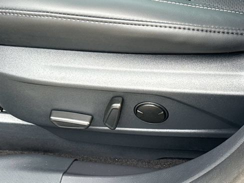 Used 2025 Ford Mustang Mach-E Premium RWD image 28
