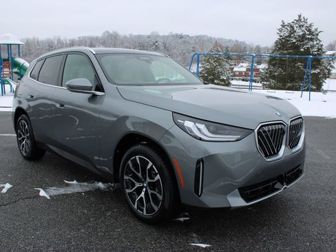 New 2026 BMW X3 xDrive30 w/ Premium Package image 2