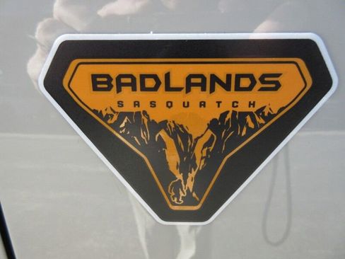 New 2025 Ford Bronco Badlands image 15