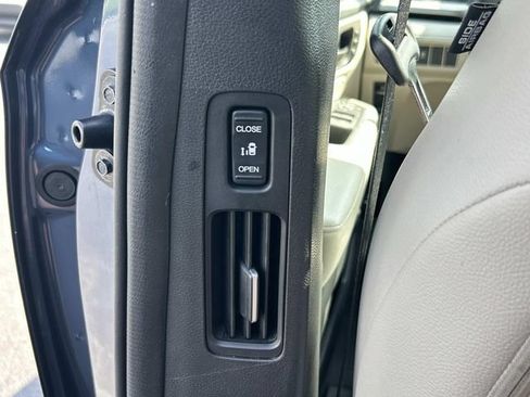 Used 2025 Honda Odyssey EX-L image 18