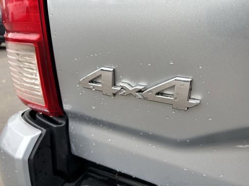 Used 2023 Toyota Tacoma SR5 w/ Technology Package AWD/4WD image 4