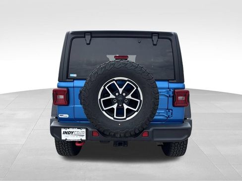 Used 2025 Jeep Wrangler Unlimited Rubicon AWD/4WD image 6