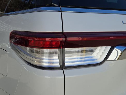 Used 2023 Lincoln Navigator Reserve image 10