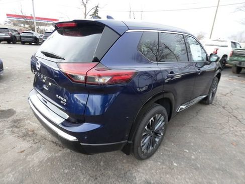 New 2026 Nissan Rogue Platinum image 3