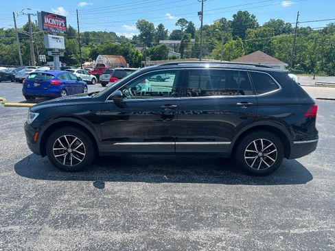 Used 2021 Volkswagen Tiguan SE AWD/4WD image 6