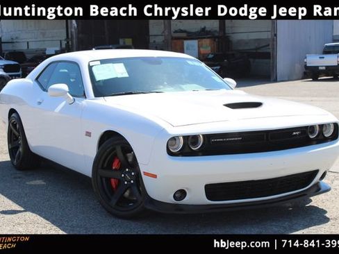 Used 2018 Dodge Challenger SRT w/ Technology Group RWD image 1