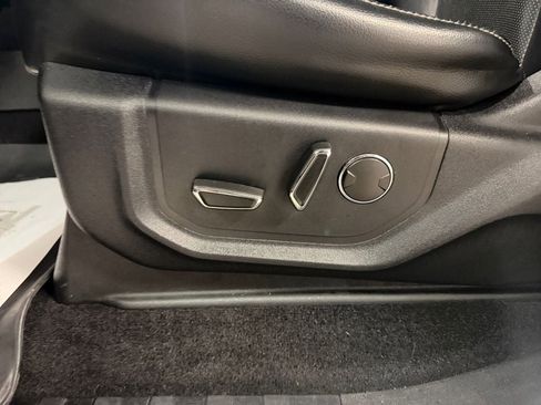 Used 2019 Ford F250 Lariat w/ Chrome Package image 12