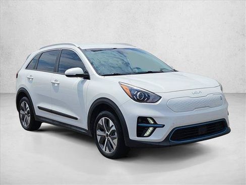 Used 2022 Kia Niro EX FWD image 3