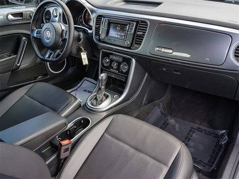 Used 2018 Volkswagen Beetle 2.0T S image 13