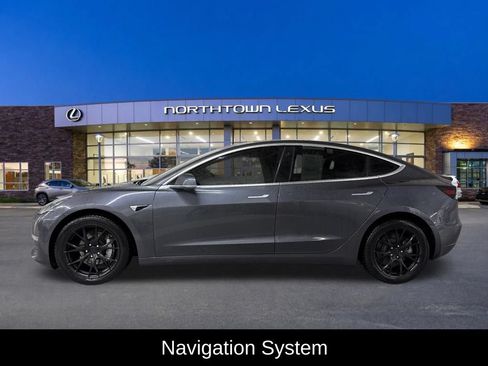 Used 2018 Tesla Model 3 Long Range AWD/4WD image 2
