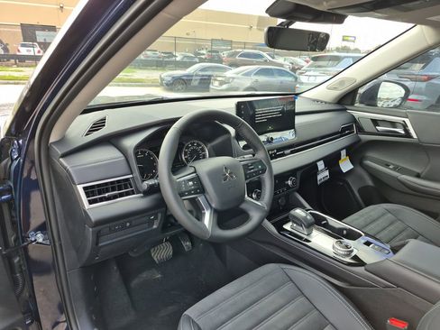 New 2026 Mitsubishi Outlander SE AWD/4WD image 32