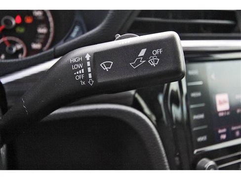 Used 2022 Volkswagen Passat 2.0T R-Line image 17