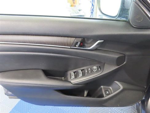 Used 2020 Honda Accord EX image 15