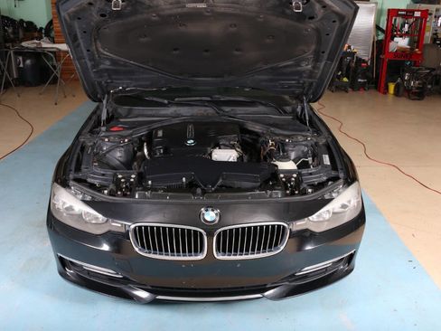 Used 2013 BMW 328i xDrive Sedan image 6