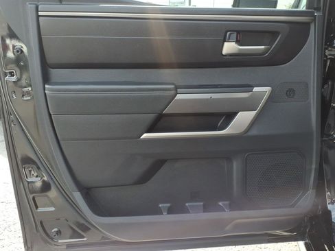 Used 2022 Toyota Tundra SR5 AWD/4WD image 19