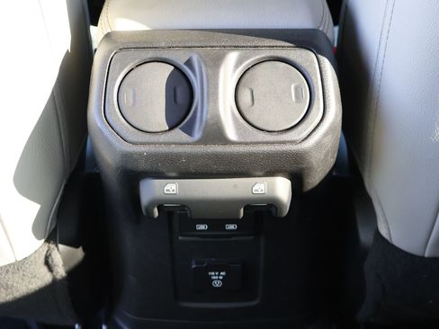 Used 2021 Jeep Wrangler Unlimited Sahara image 23