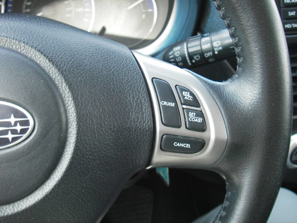 Used 2013 Subaru Forester 2.5X Limited AWD/4WD image 19
