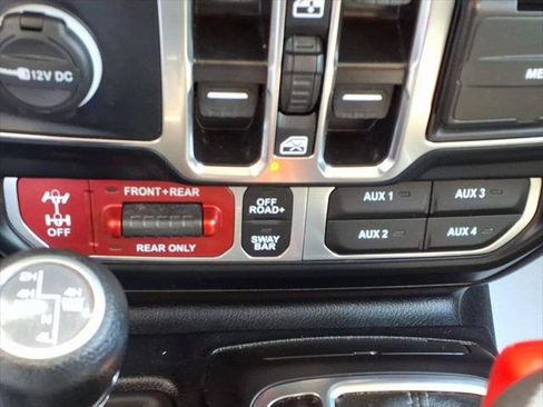 Used 2024 Jeep Wrangler Unlimited Rubicon 4xe AWD/4WD image 26