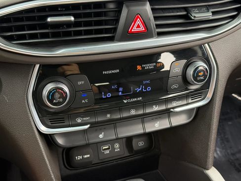 Used 2019 Hyundai Santa Fe SEL FWD image 23