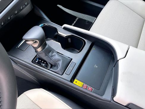 Used 2025 Lexus ES 350 w/ Premium Package FWD image 17