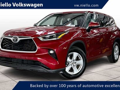 Used 2021 Toyota Highlander LE