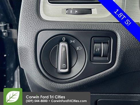 Used 2015 Volkswagen Golf S FWD image 19